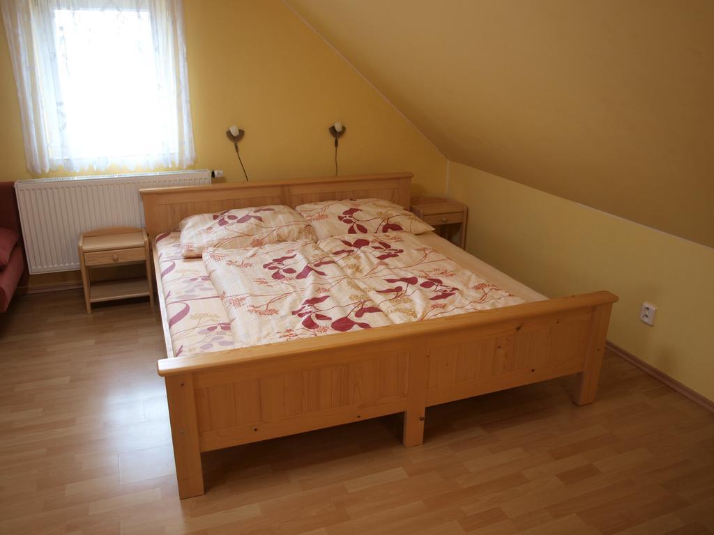 Apartments Viktoria Klinovec Kovářská Eksteriør bilde